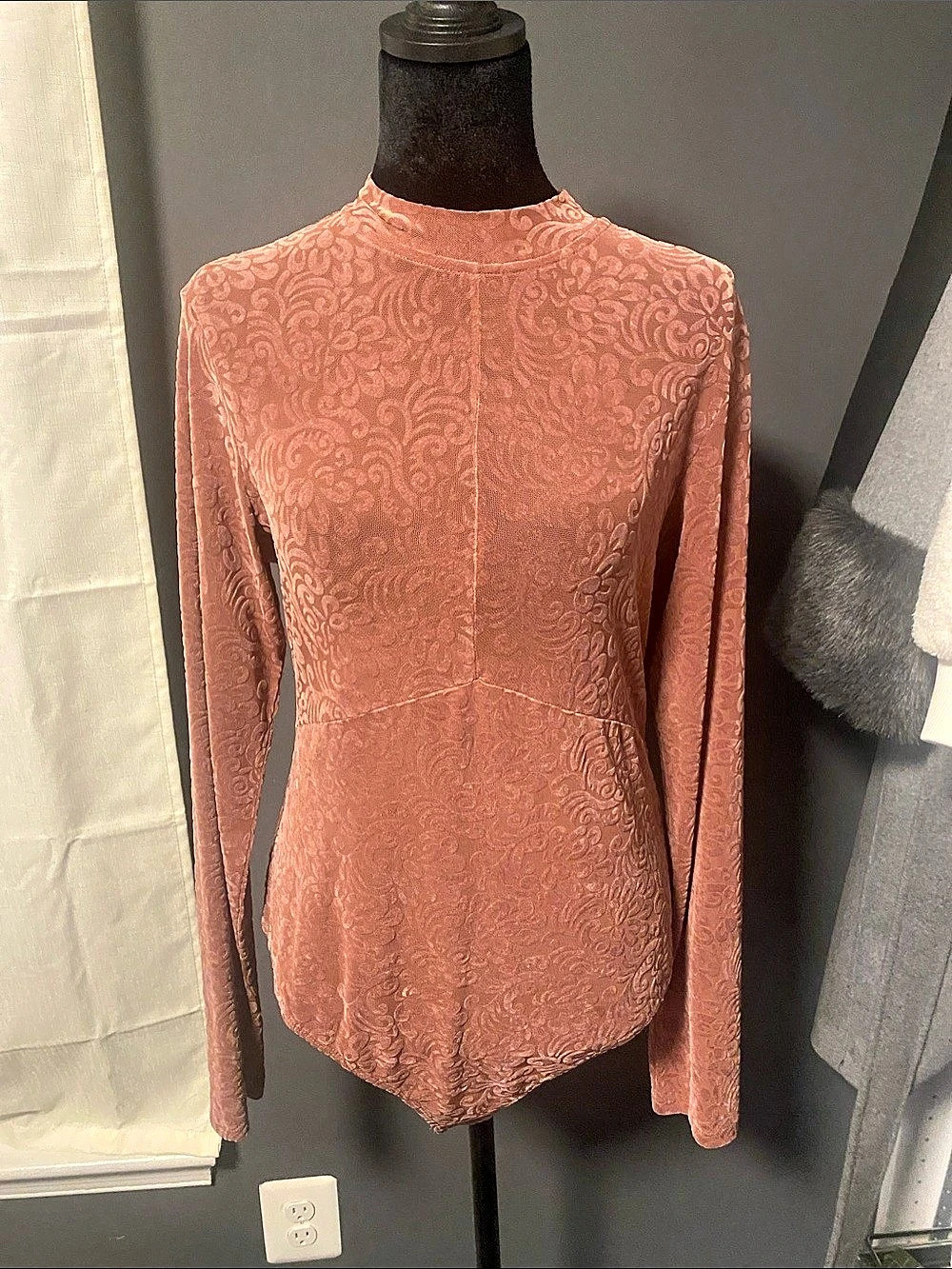 Guess Floral Long Sleeve Bodysuit in Pink Like New